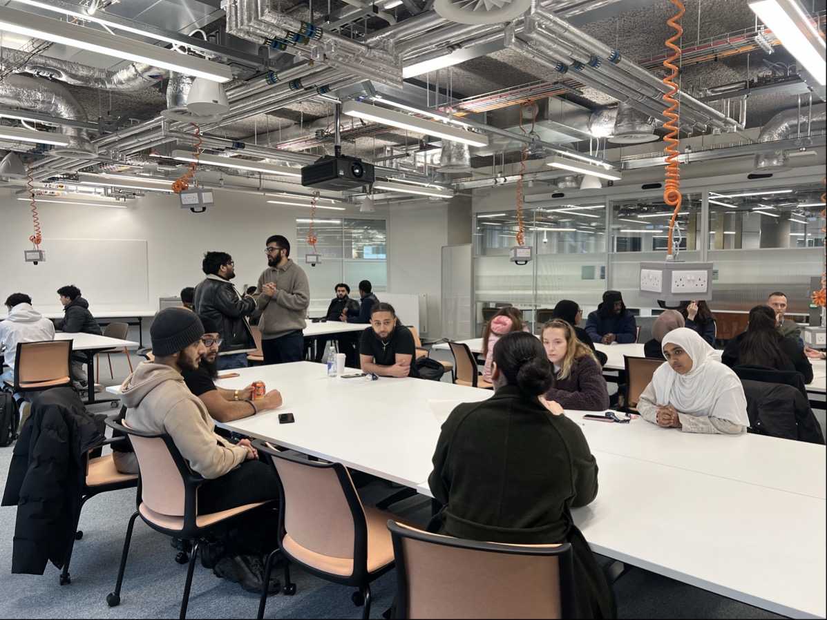 A workshop moment focused on product structure and scale